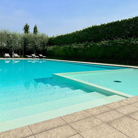 Lorry Living Luxury, Bohemian Apartment Cavaion Veronese Exterior foto