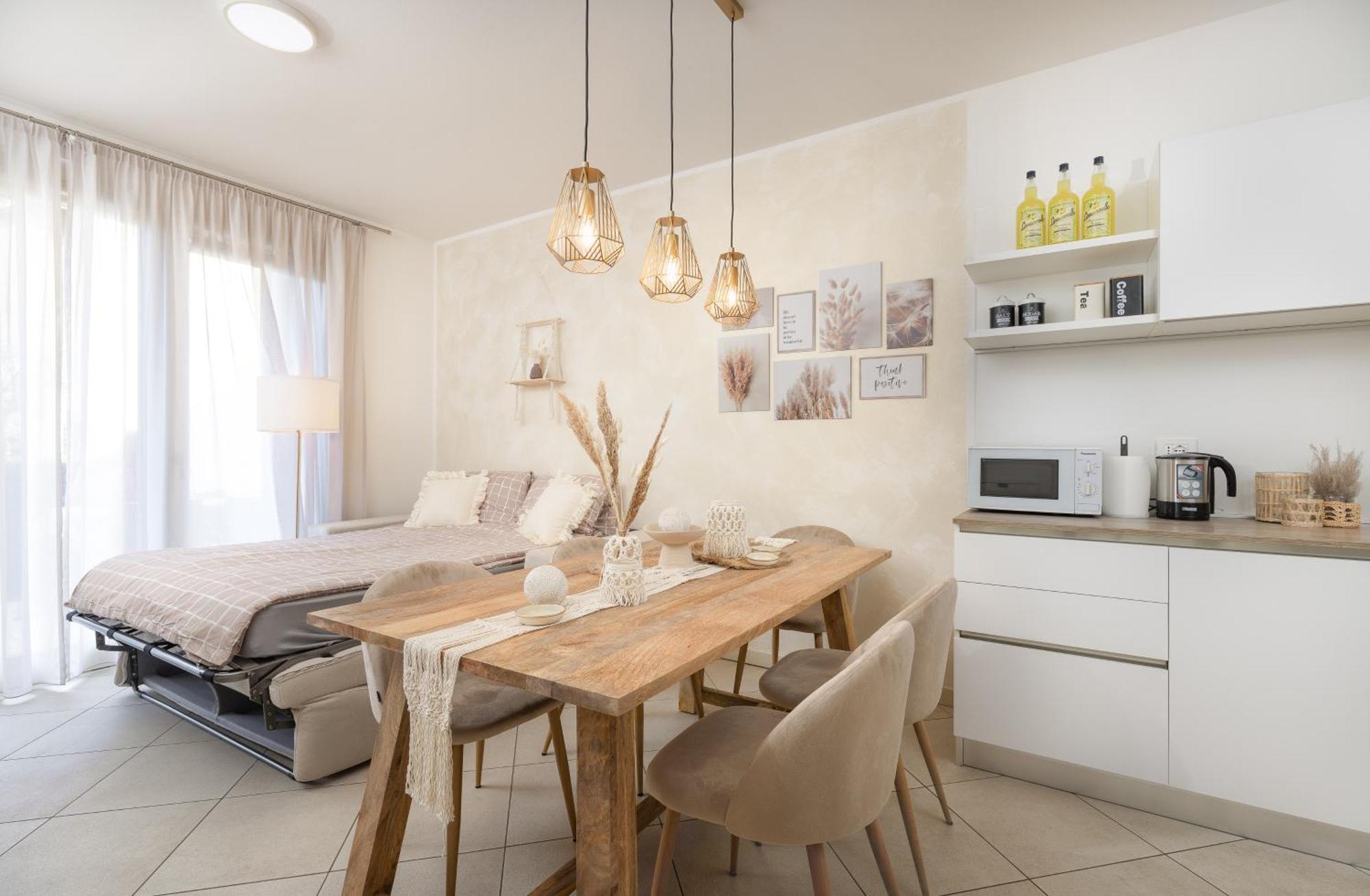 Lorry Living Luxury, Bohemian Apartment Cavaion Veronese Exterior foto