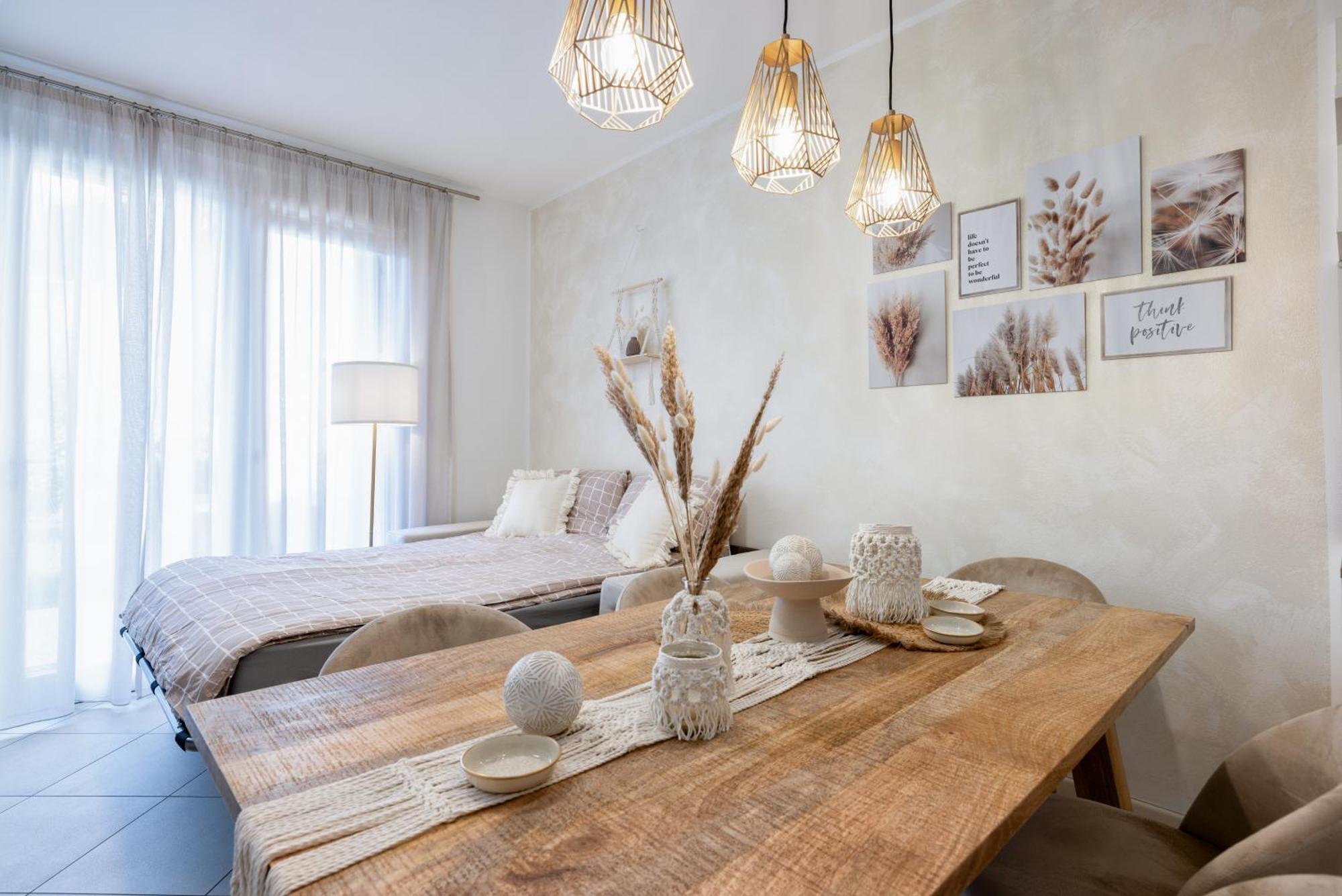 Lorry Living Luxury, Bohemian Apartment Cavaion Veronese Exterior foto