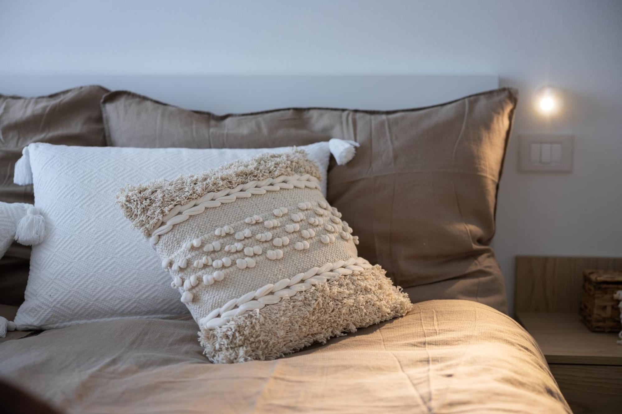 Lorry Living Luxury, Bohemian Apartment Cavaion Veronese Exterior foto