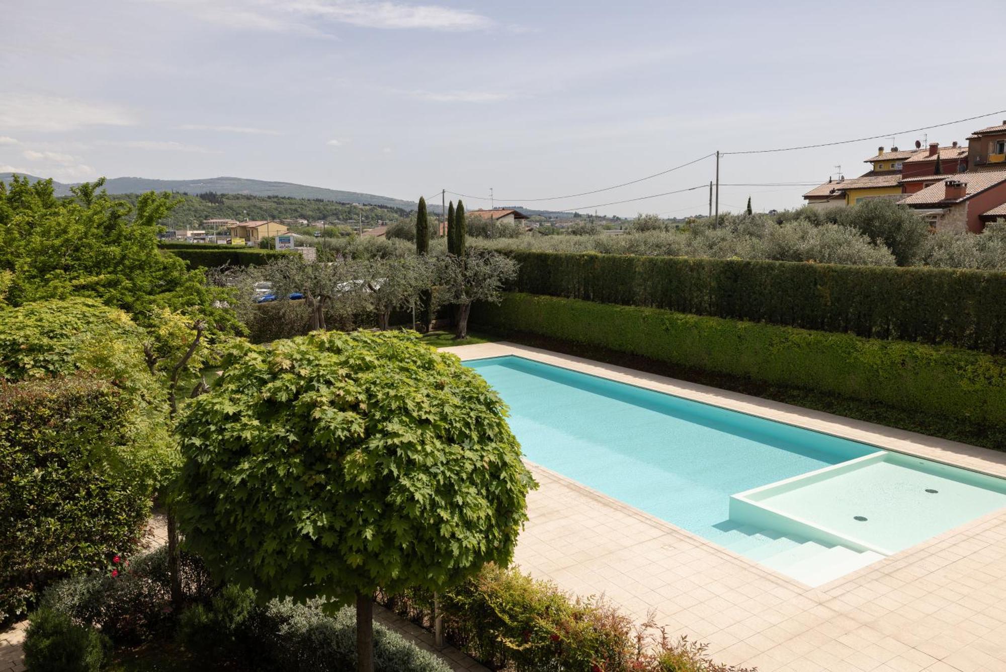 Lorry Living Luxury, Bohemian Apartment Cavaion Veronese Exterior foto
