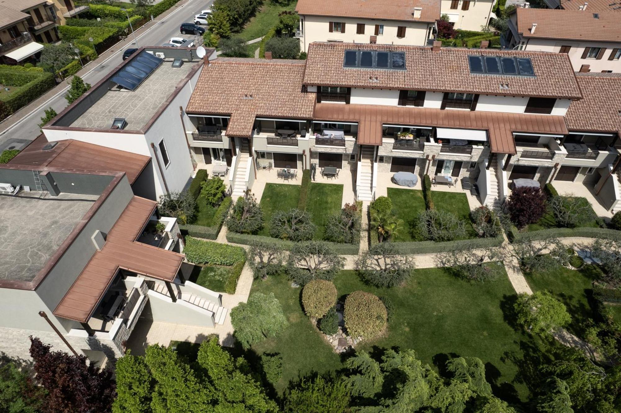 Lorry Living Luxury, Bohemian Apartment Cavaion Veronese Exterior foto